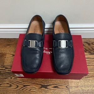 Ferragamo Men’s Blue Pebble Calf Leather Loafers